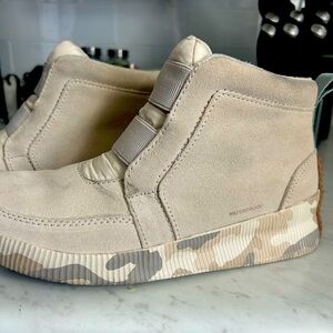 Sorel women’s out and about boots